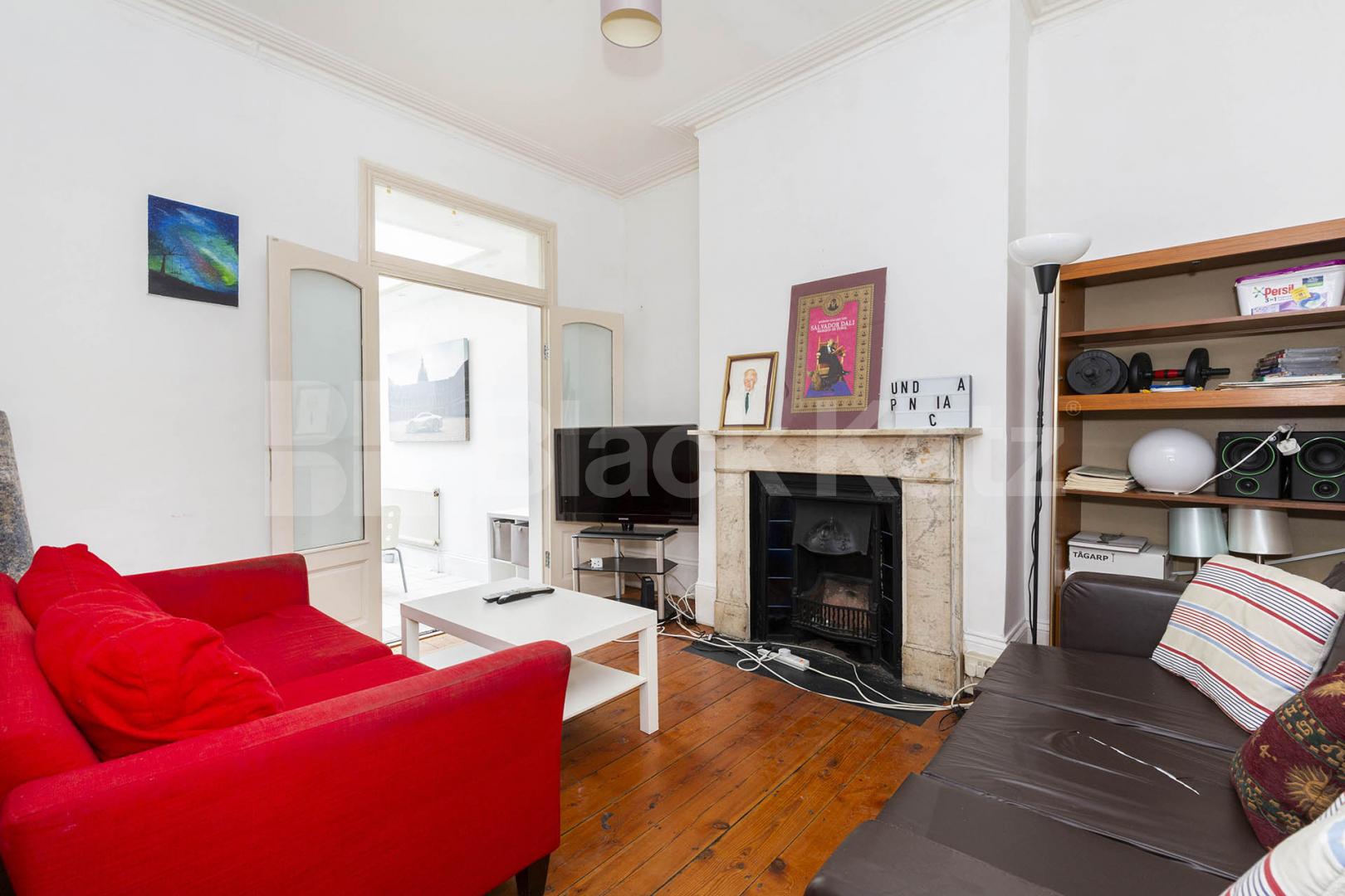 5 double bedrooms 2 bathrooms and garden within a period house  Windsor Road, Holloway